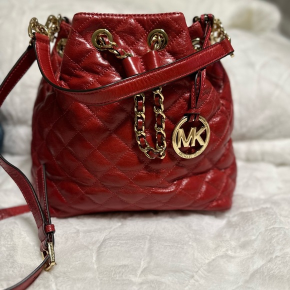 Gorgeous Vintage Michael Kors Bucket Bag - Picture 4 of 6